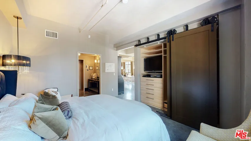 849 S Broadway 708, Los Angeles, California 90014