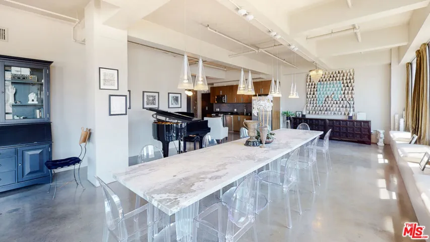 849 S Broadway 708, Los Angeles, California 90014