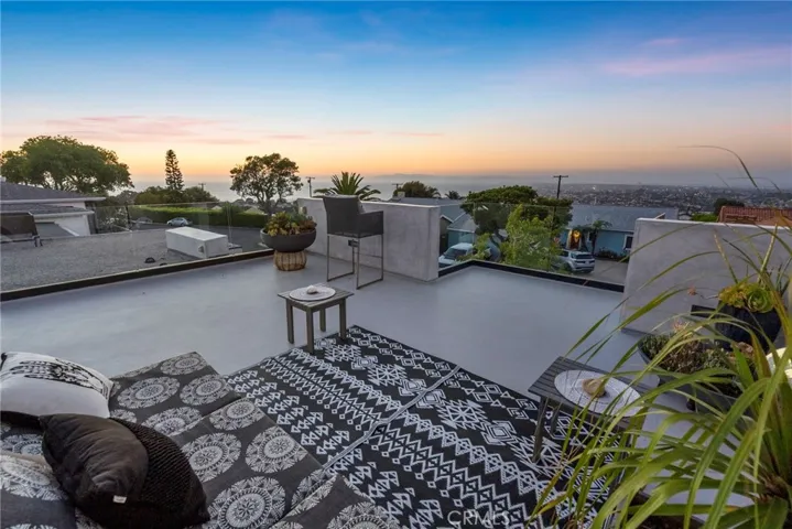 208 Paseo De Granada, Redondo Beach, California 90277