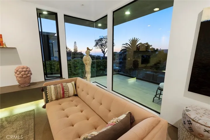 208 Paseo De Granada, Redondo Beach, California 90277