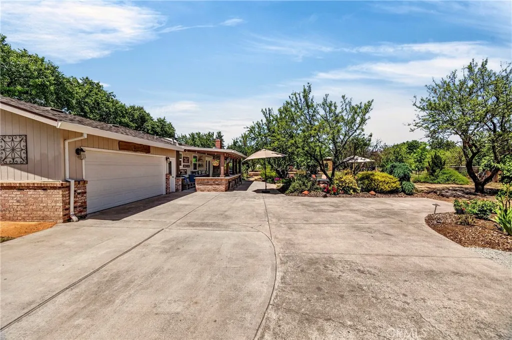 2 Car attached Garage