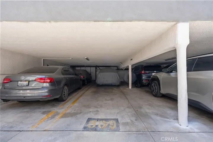 5454 Zelzah Avenue 309, Encino, California 91316