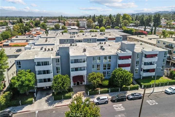 5454 Zelzah Avenue 309, Encino, California 91316