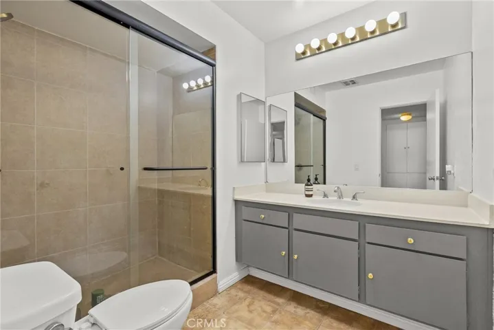 5454 Zelzah Avenue 309, Encino, California 91316