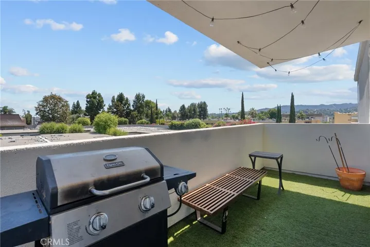 5454 Zelzah Avenue 309, Encino, California 91316