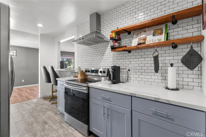 5454 Zelzah Avenue 309, Encino, California 91316