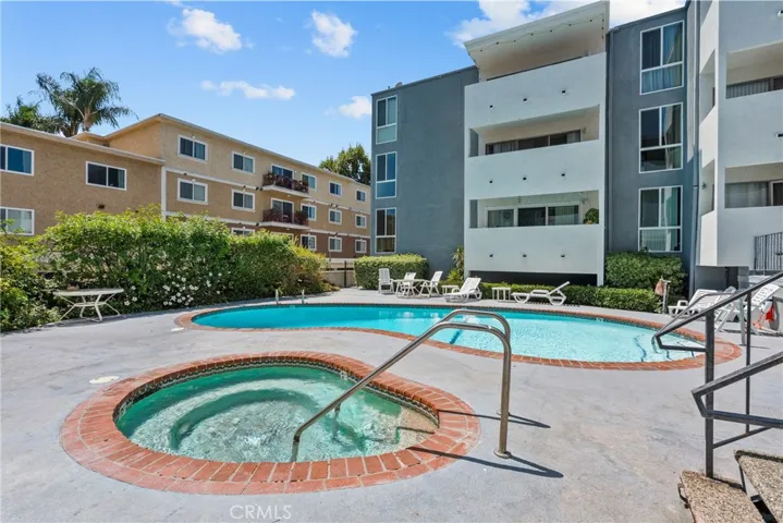5454 Zelzah Avenue 309, Encino, California 91316