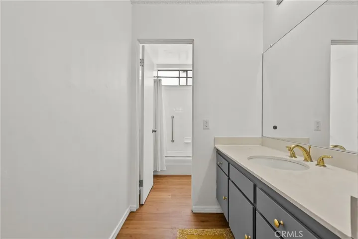 5454 Zelzah Avenue 309, Encino, California 91316