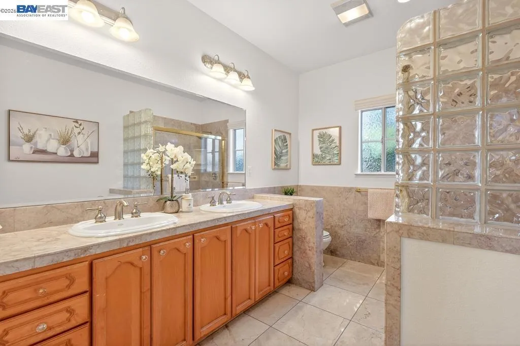 1st Floor - Bath #3