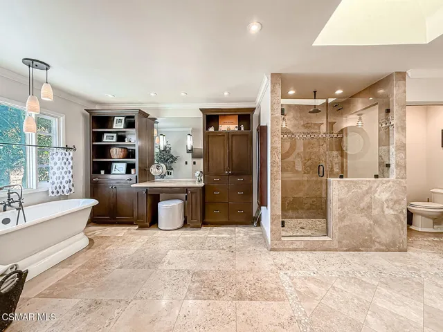 mPrimary Bedroom Suite4