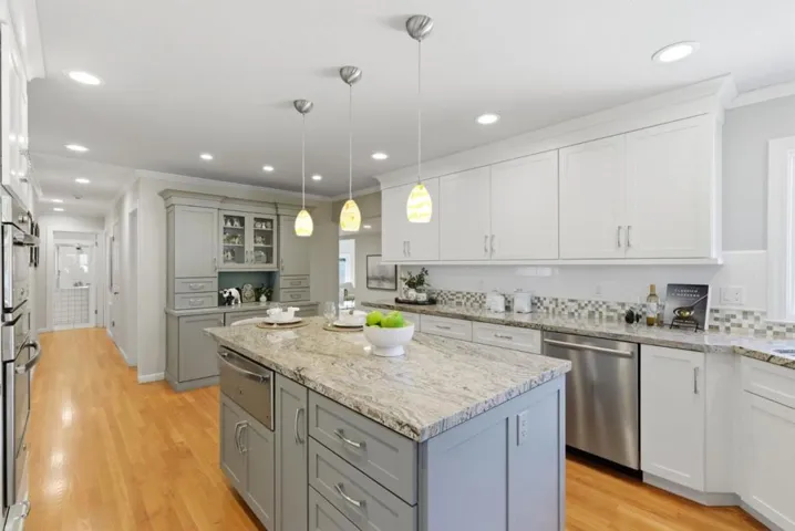 17311 Zena Avenue, Monte Sereno, California 95030