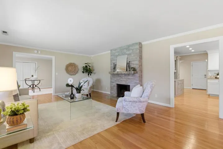 17311 Zena Avenue, Monte Sereno, California 95030