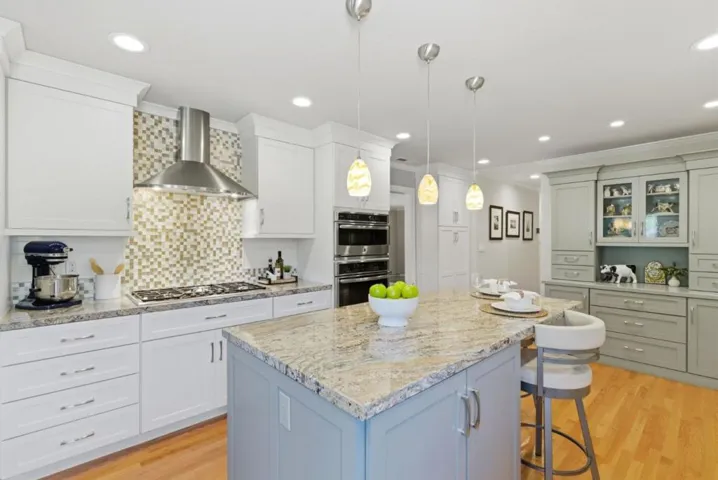 17311 Zena Avenue, Monte Sereno, California 95030