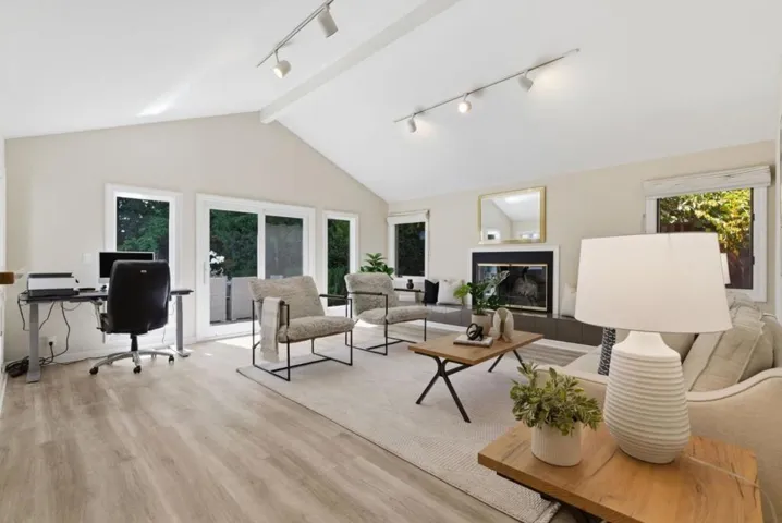 17311 Zena Avenue, Monte Sereno, California 95030
