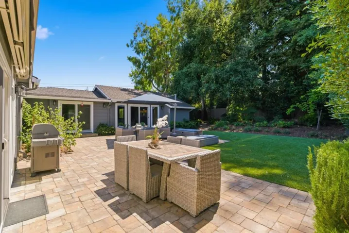 17311 Zena Avenue, Monte Sereno, California 95030