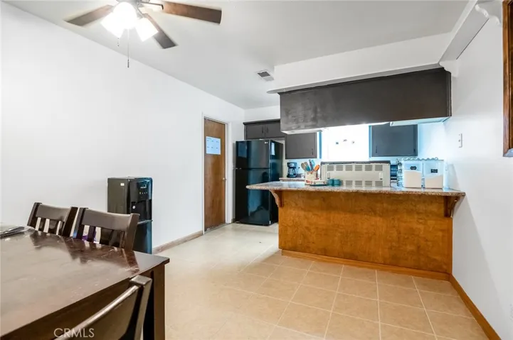 1818 W Buena Vista, Visalia, California 93291