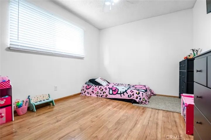 1818 W Buena Vista, Visalia, California 93291