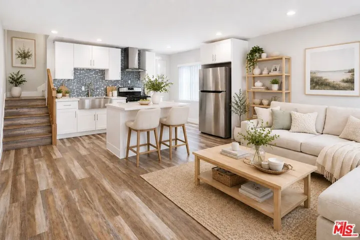 Kitchen / Living - Virtually S