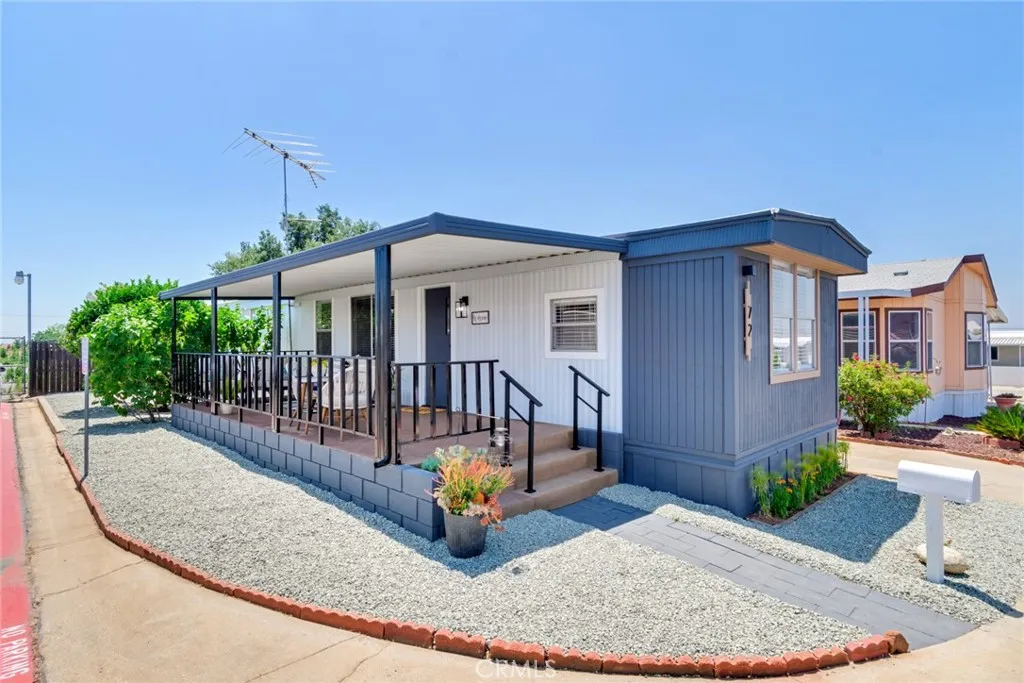 Large corner lot