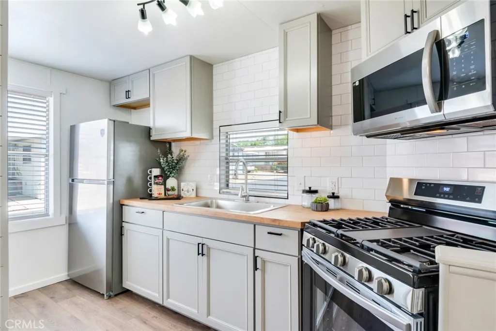 Butcher block counter tops