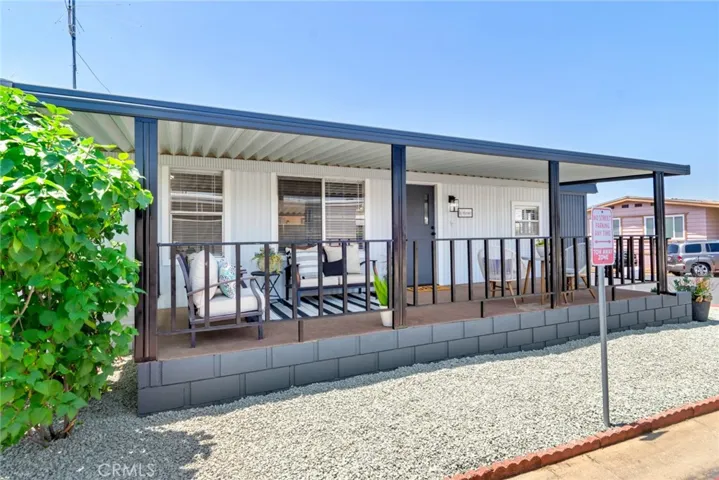 Corner lot provides and open porch