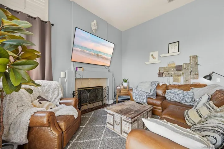 11858 Mendiola Point, San Diego, California 92129