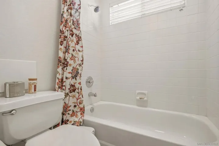 11858 Mendiola Point, San Diego, California 92129