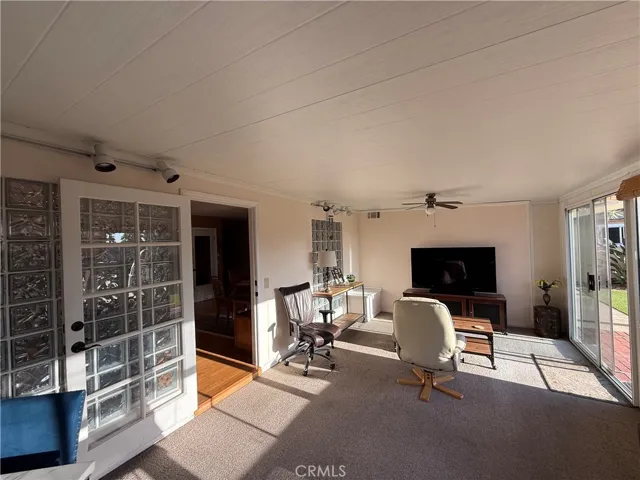 enclosed sun-room