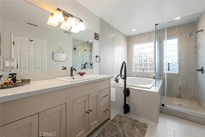 5231 Glasgow Way, Westchester, California 90045
