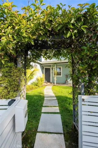 5231 Glasgow Way, Westchester, California 90045