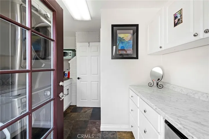 5231 Glasgow Way, Westchester, California 90045