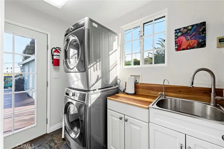 5231 Glasgow Way, Westchester, California 90045