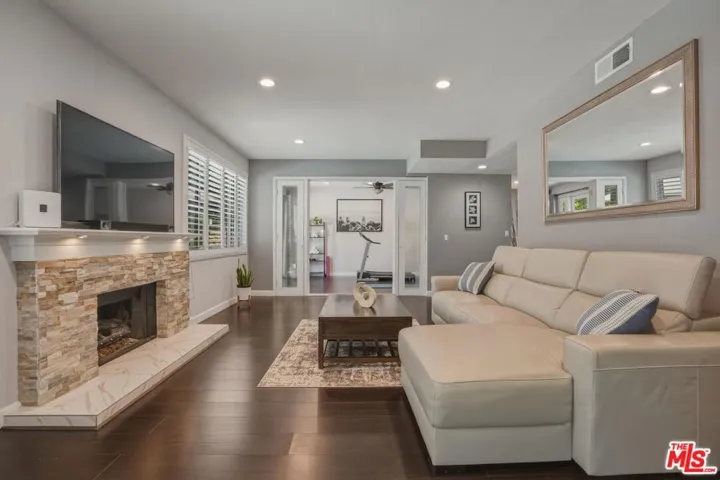 29061 Saddlebrook Drive, Agoura Hills, California 91301