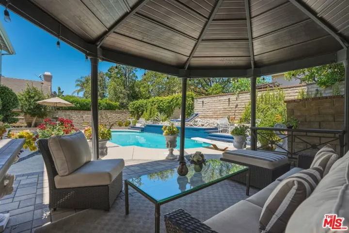 29061 Saddlebrook Drive, Agoura Hills, California 91301