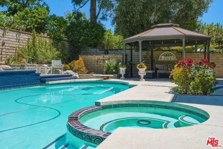 29061 Saddlebrook Drive, Agoura Hills, California 91301
