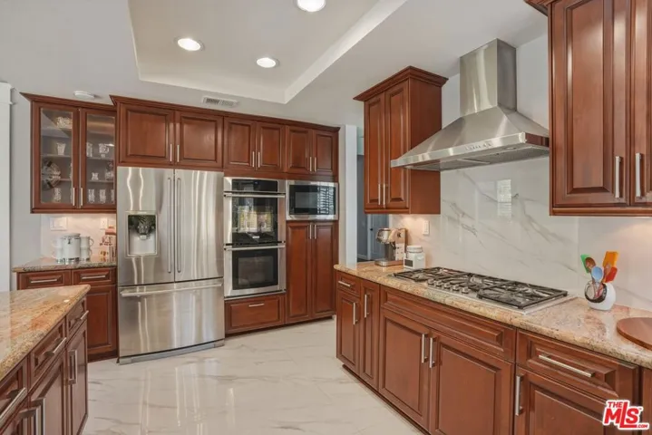 29061 Saddlebrook Drive, Agoura Hills, California 91301