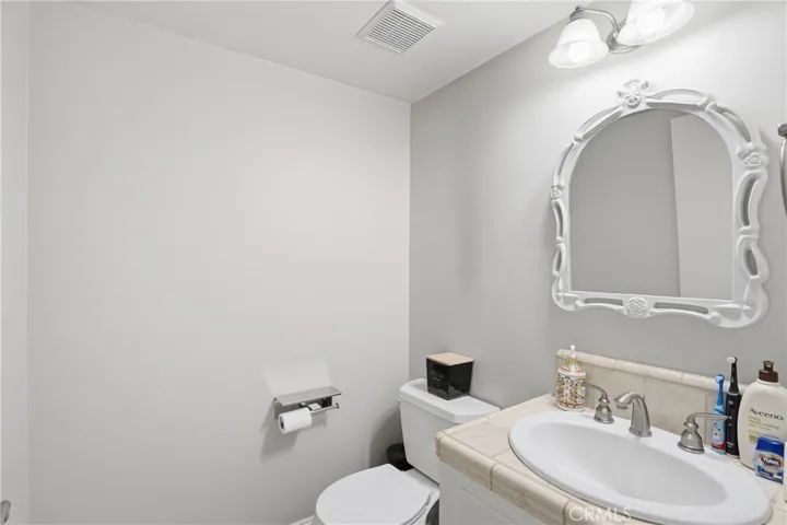 Guest Bathroom, Main Level