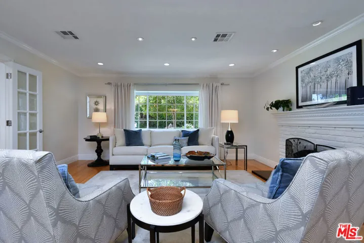 5259 Vesper Avenue, Sherman Oaks, California 91411