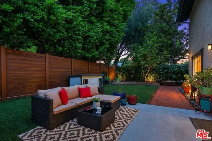 5259 Vesper Avenue, Sherman Oaks, California 91411