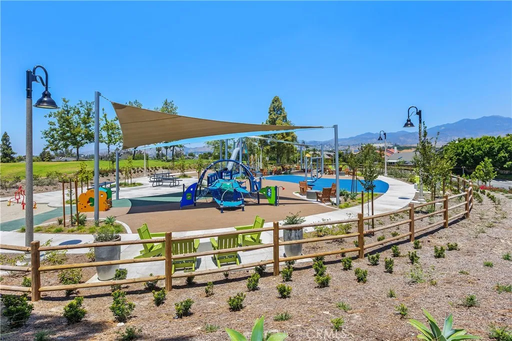 short distance to Crucero park