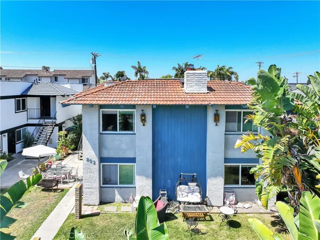203 Ogle Street, Costa Mesa, California 92627