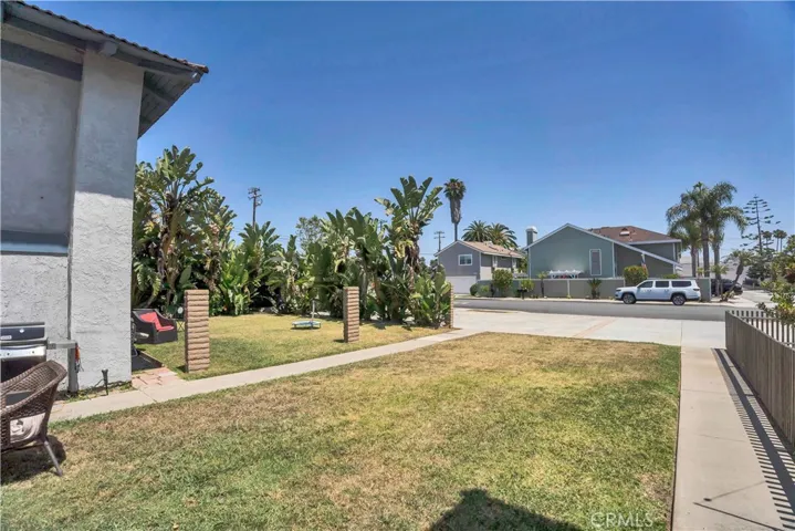 203 Ogle Street, Costa Mesa, California 92627