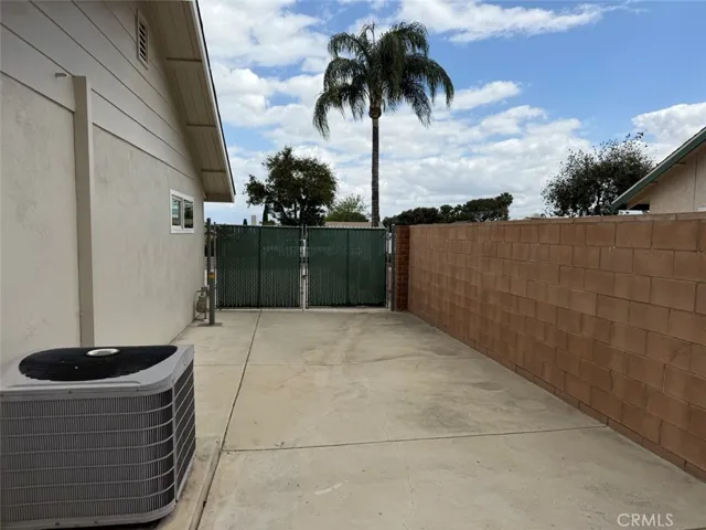 924 Lorna, Corona, California 92882