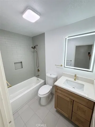 924 Lorna, Corona, California 92882