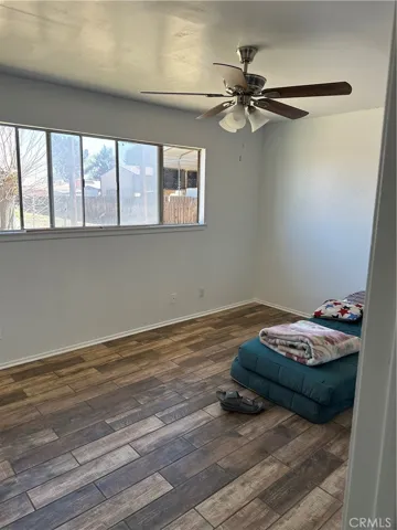 11015 Oakwood, Hesperia, California 92345