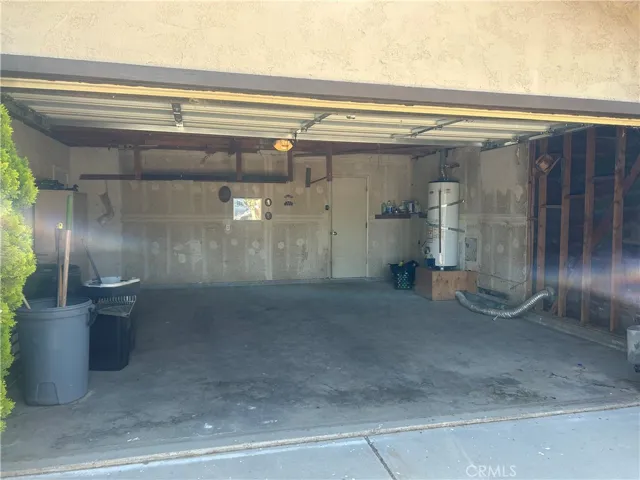 11015 Oakwood, Hesperia, California 92345