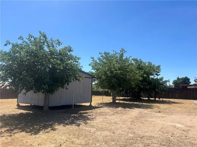 11015 Oakwood, Hesperia, California 92345
