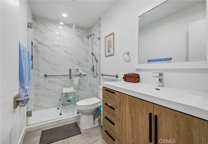 18853 Saticoy, Reseda, California 91335
