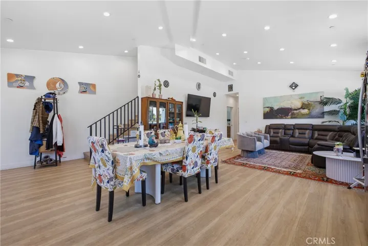 18853 Saticoy, Reseda, California 91335