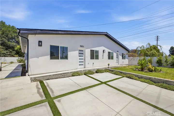18853 Saticoy, Reseda, California 91335